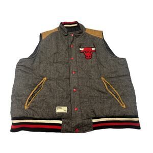 Chicago Bulls Men’s Puffer Vest Size 2XL Gray Sleeveless NBA Basketball Vintage